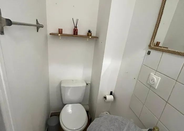 דירה Calme Plein Centre ניורט